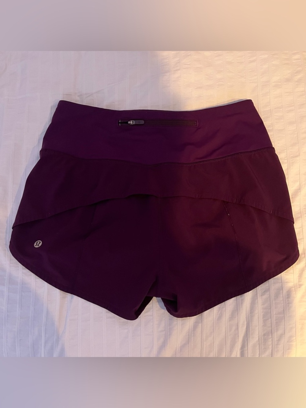 Lululemon Speed Up High-Rise Lined Short 2.5” Dramatic Magenta - Picture 4 of 5